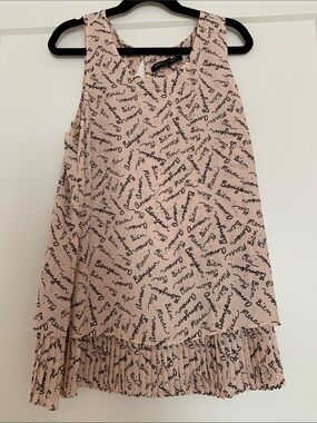 Banana Republic Black Script with a Pleated Bottom